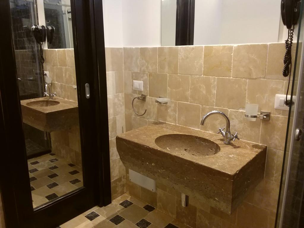 Camera Matrimoniale Deluxe con Vista Lago